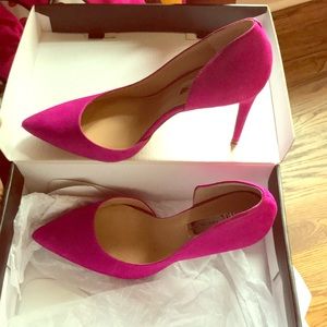High heeled pumps